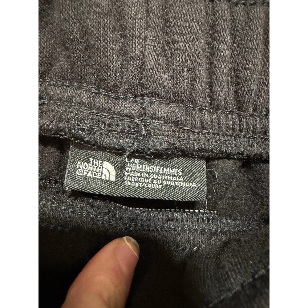 North Face Pull On Short Black Athleisure Casual Women Size Large